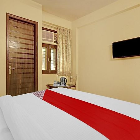 Hotel O A.K Palace نيودلهي المظهر الخارجي الصورة